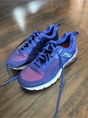 Fila Women's Blue and Purple Gradient Mesh Athletic Sneakers